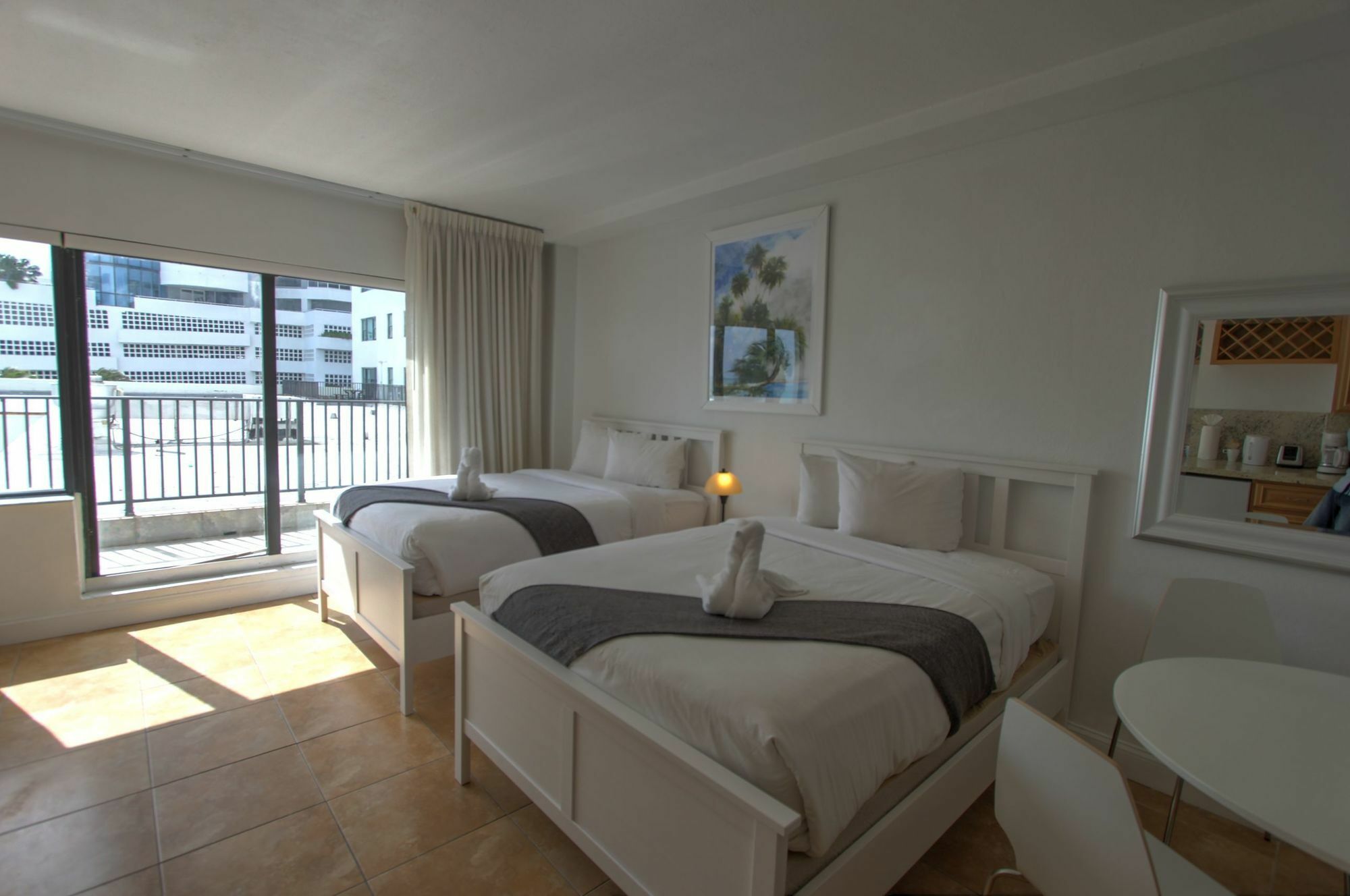 Private Apartments At The Casablanca Miami Beach Exterior photo